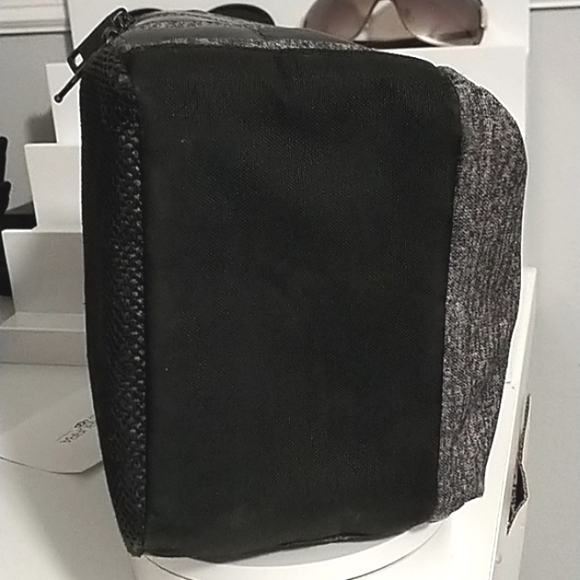 Adidas Insulated Lunch Bag Tote Gray Black 3 Stripes Large Zippered School - Picture 5 of 9